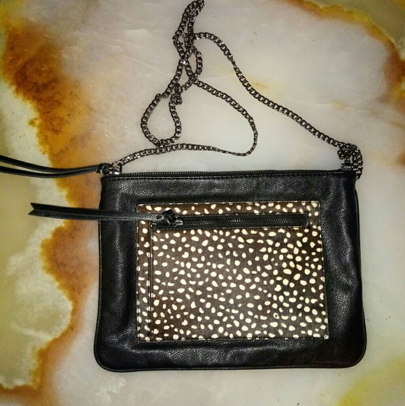 🪶Cow hide Banana Republic purse - Picture 3 of 5